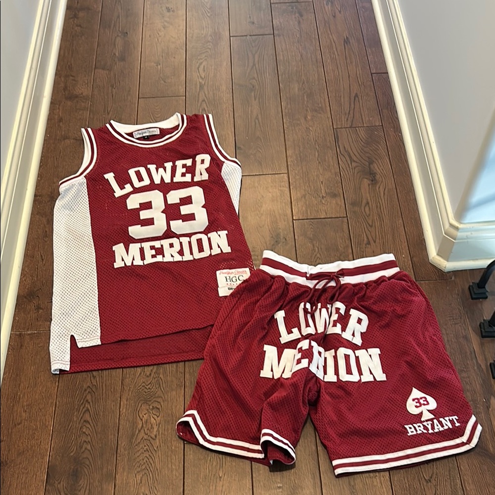Red and White Basketball Jersey Sleeveless Design